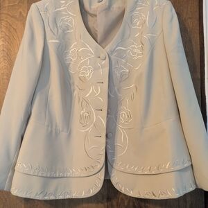 EMILY brand Women's Size 20 Cream Embroidered Collarless Jacket With Skirt